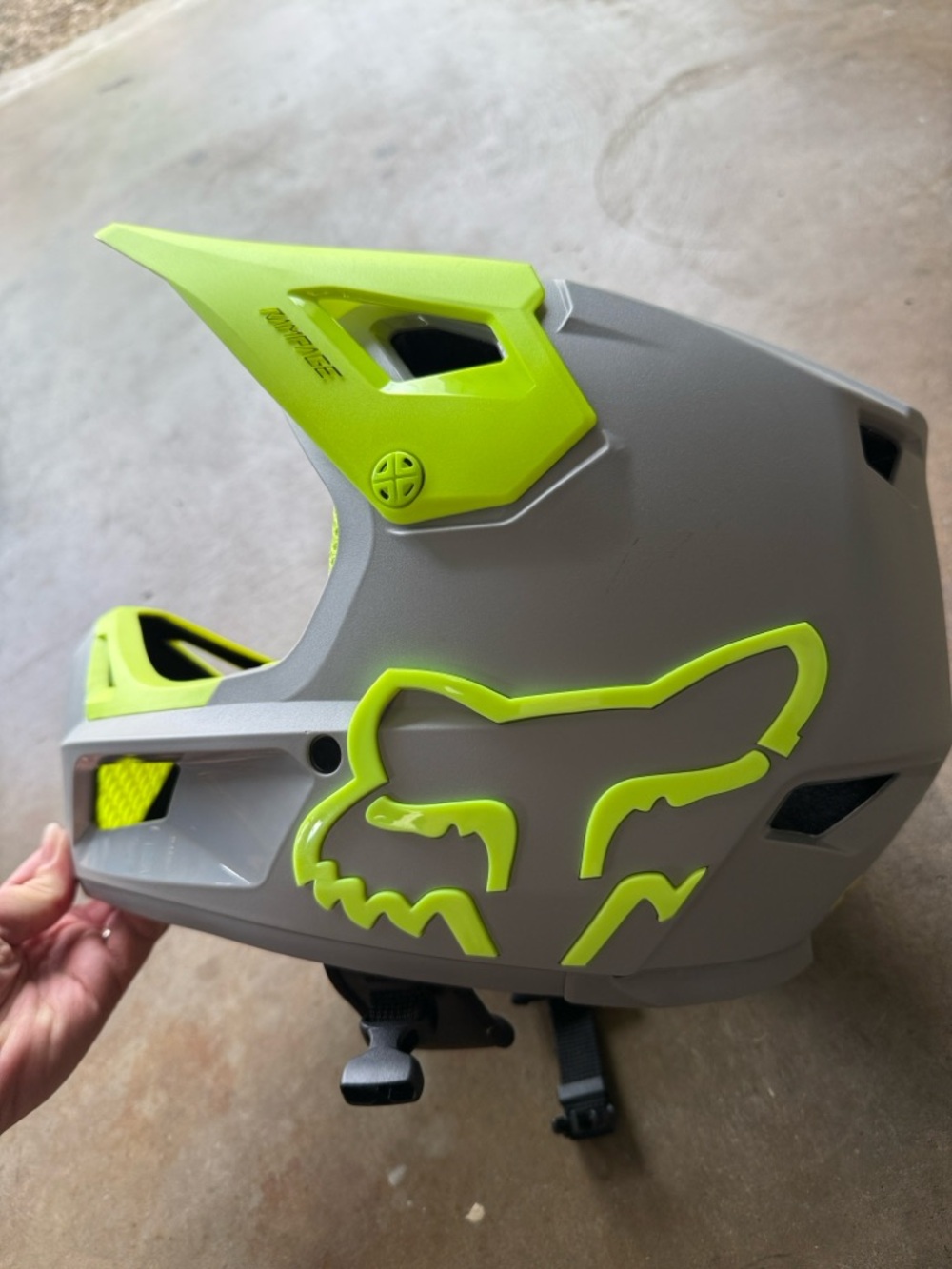 Fox Kids Full-Face Helmet in Neon Yellow and Gray